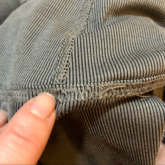 Beyond Yoga Women’s Grey Ribbed Leggings - High Rise Midi Length - Size Large - Picture 11 of 11